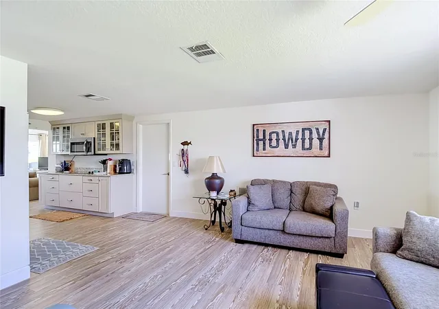 4th image of 7629 Hatteras Dr, Hudson, FL 34667 | MLS# W7888703