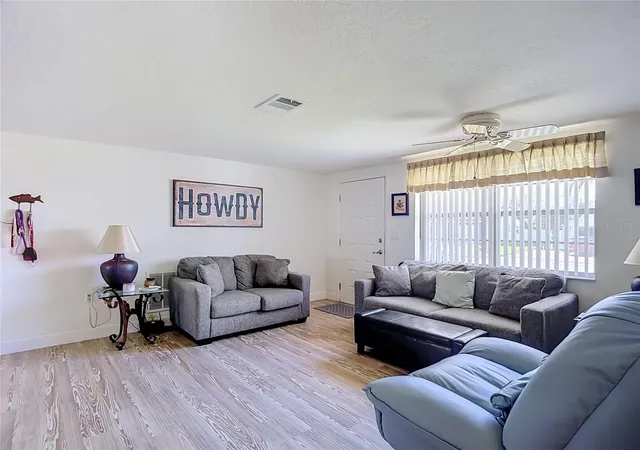 5th image of 7629 Hatteras Dr, Hudson, FL 34667 | MLS# W7888703