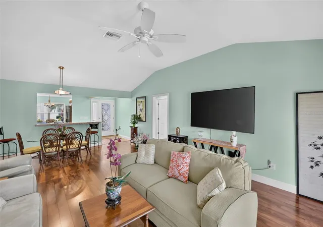 4th image of 476 Island House Path, The Villages, FL 32163 | MLS# G5116620