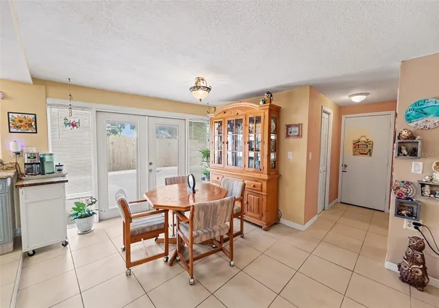 4th image of 9537 Crestview St, Seminole, FL 33772 | MLS# TB8540144