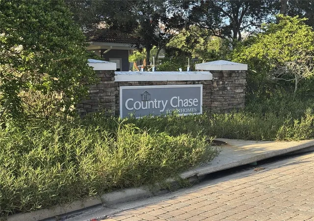 2nd image of 12280 Country White Cir, Tampa, FL 33635 | MLS# TB8540145