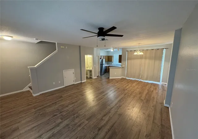 4th image of 12280 Country White Cir, Tampa, FL 33635 | MLS# TB8540145
