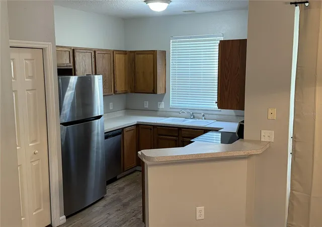 5th image of 12280 Country White Cir, Tampa, FL 33635 | MLS# TB8540145