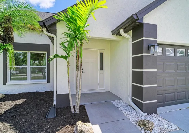 2nd image of 3220 37th Ter E, Bradenton, FL 34208 | MLS# A4703373