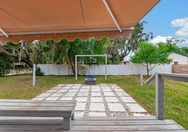 Photo 2 of Single family home for sale at 215 S Elm Rd, Lakeland, FL 33801 | MLS# TB8540153 | Listing updated on 2026-09-03