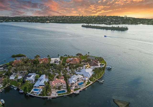 75th image of 1136 N Lake Shore Dr, Sarasota, FL 34231 | MLS# A4703378