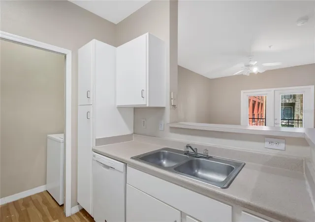 Photo 4 of Condo for sale at 1810 E Palm Ave #5205, Tampa, FL 33605 | MLS# TB8540176 | Listing updated on 2026-08-19