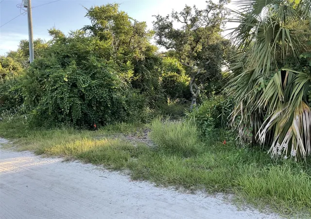 2nd image of 5 Dogwood Ter, Palm Coast, FL 32137 | MLS# FC320792
