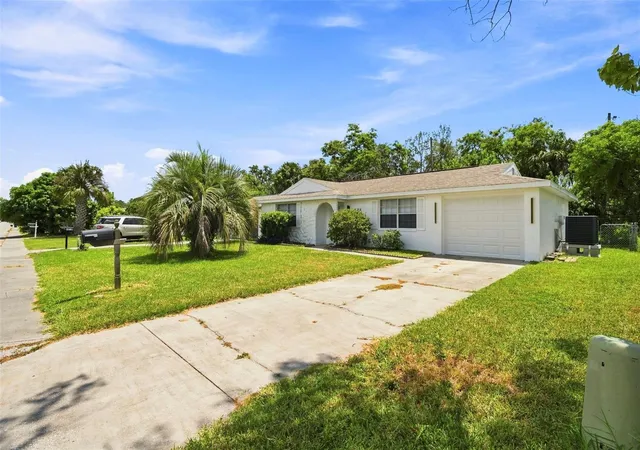 Photo 4 of Single family home for sale at 6214 Westport Dr, Port Richey, FL 34668 | MLS# W7888714 | Listing updated on 2026-08-21