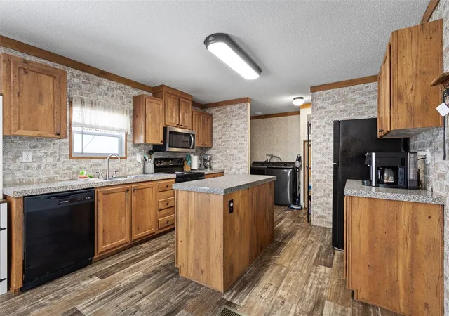 Photo 2 of Manufactured home for sale at 7650 Ne 105th Avenue, Bronson, FL 32621 | MLS# GC542847 | Listing updated on 2026-08-27