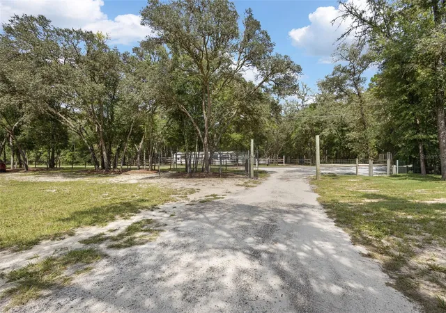 5th image of 7650 Ne 105Th Ave, Bronson, FL 32621 | MLS# GC542847