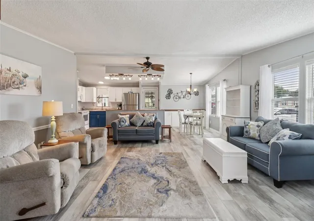 2nd image of 1001 Matthew Ave, Lady Lake, FL 32159 | MLS# G5116631