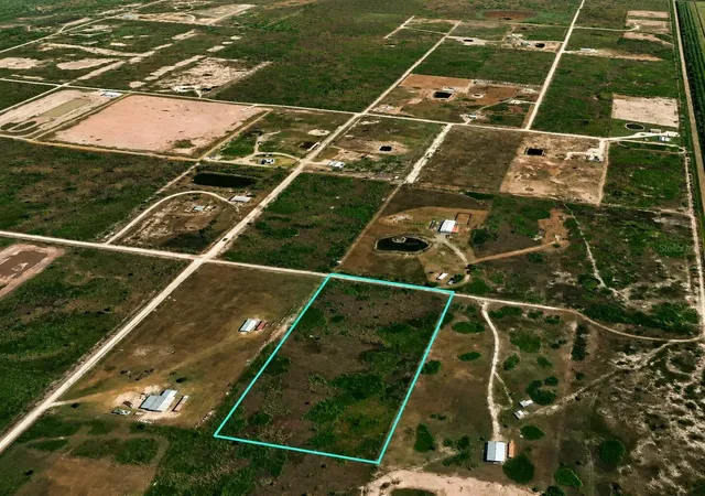 3rd image of 48701 Bermont Rd, Punta Gorda, FL 33982 | MLS# TB8540233