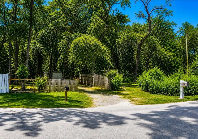 Photo 3 of Single family home for sale at 8562 Adonis Rd, New Port Richey, FL 34654 | MLS# TB8540238 | Listing updated on 2026-08-29