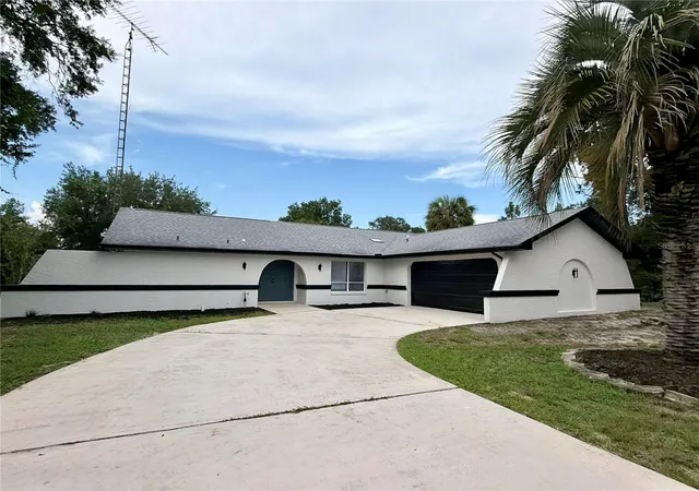 Photo 4 of Single family home for sale at 16590 SW 46th Circle, Ocala, FL 34473 | MLS# R4911835 | Listing updated on 2026-08-27