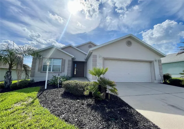 Photo 3 of Single family home for sale at 17408 Se 121st Circle, Summerfield, FL 34491 | MLS# G5116635 | Listing updated on 2026-08-31