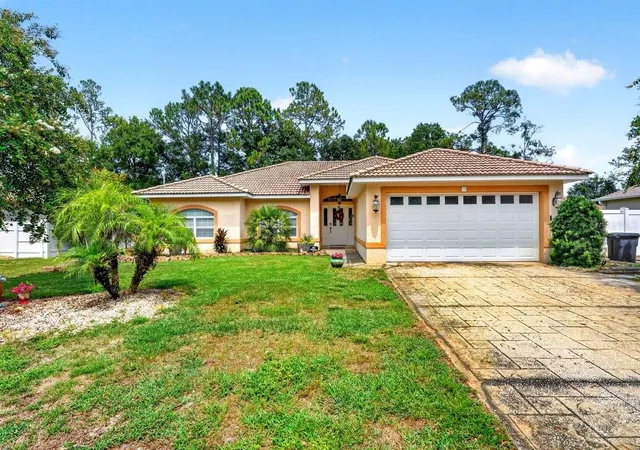 Photo 1 of Single family home for sale at 15 Pine Cedar Dr, Palm Coast, FL 32164 | MLS# V4950810 | Listing updated on 2026-10-27