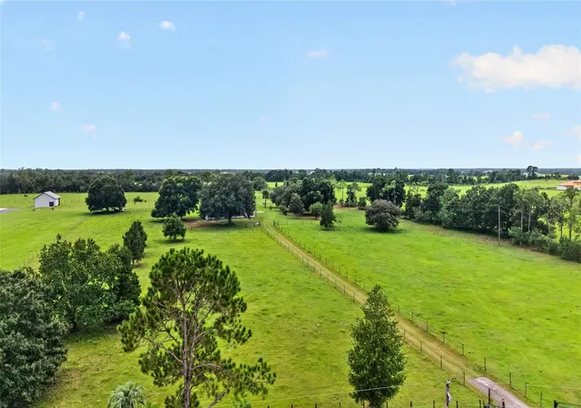 5th image of 1947 Nw 102Nd Blvd, Wildwood, FL 34785 | MLS# OM730674