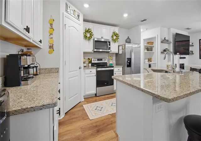 Photo 4 of Single family home for sale at 17 Ruth Dr, Palm Coast, FL 32164 | MLS# O6434786 | Listing updated on 2026-08-20