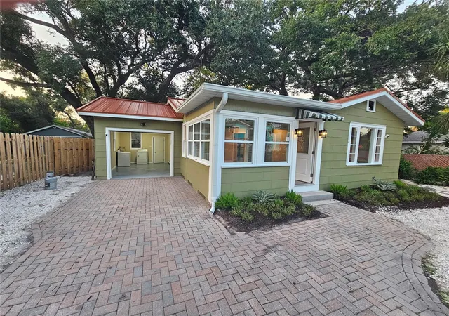 1st image of 1277 17th St, Sarasota, FL 34234 | MLS# A4703416