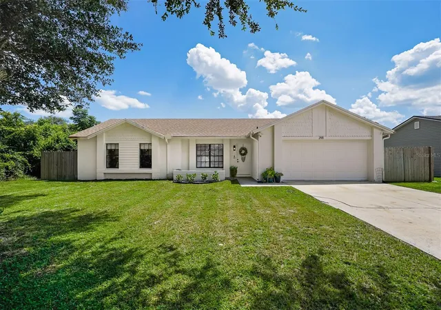 1st image of 2911 Grayton St, Deltona, FL 32738 | MLS# O6434792