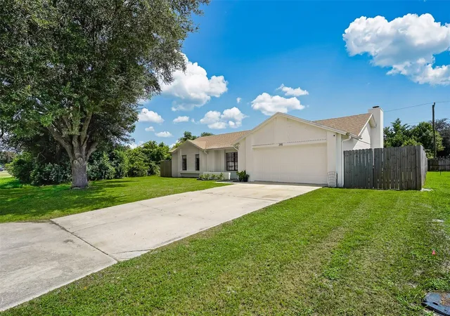 2nd image of 2911 Grayton St, Deltona, FL 32738 | MLS# O6434792