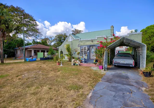 2nd image of 2577 Lake Lillian Dr, Avon Park, FL 33825 | MLS# C7529754