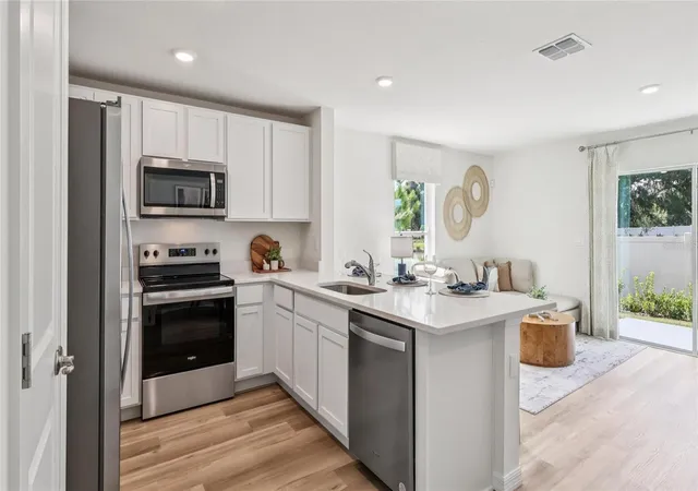 3rd image of 4823 Sw 69Th St, Gainesville, FL 32608 | MLS# OM730685