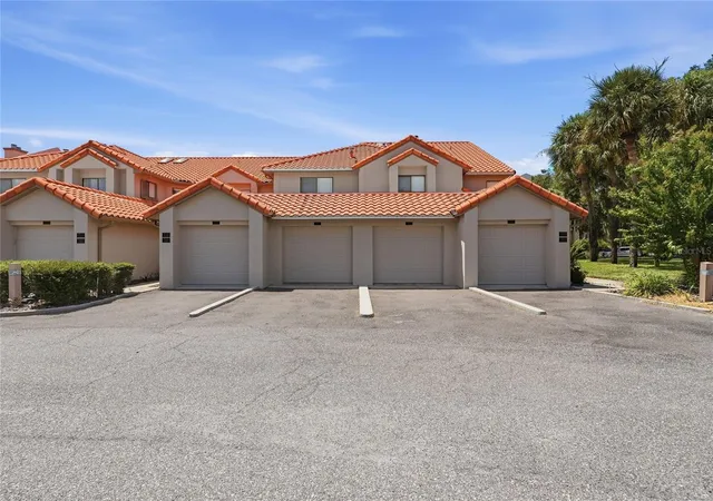 1st image of 701 Magnolia Pl, Winter Haven, FL 33884 | MLS# L4964412