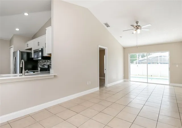 5th image of 348 Walpole Loop, Davenport, FL 33897 | MLS# C7529764