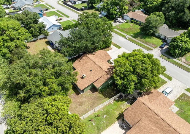 4th image of 910 Whisler Ct, Saint Cloud, FL 34769 | MLS# S5155917