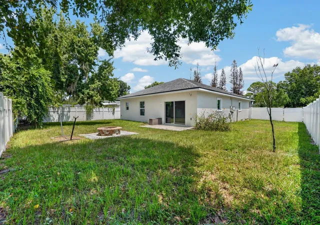 5th image of 3330 Willow Oak Dr, Edgewater, FL 32141 | MLS# V4950816