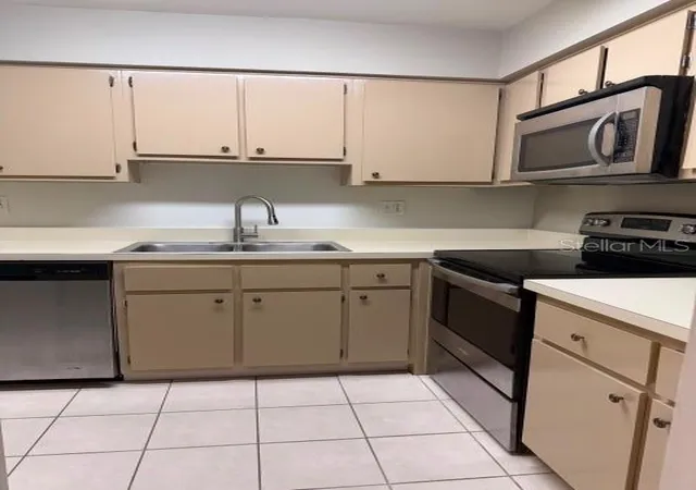 5th image of 7523 Dolonita Dr, TAMPA, FL 33615