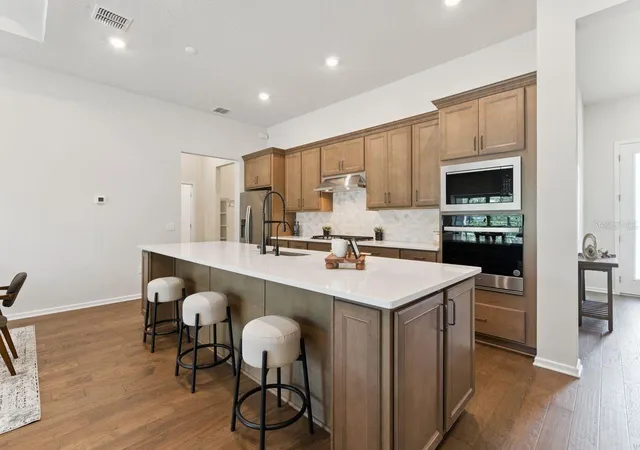 Photo 2 of Single family home for sale at 15084 Canopy Cover Dr, Winter Garden, FL 34787 | MLS# O6434868 | Listing updated on 2026-08-22