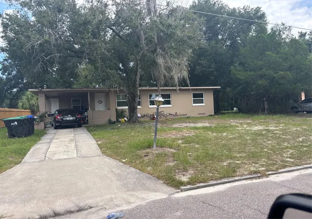 Photo 3 of Single family home for sale at 4727 Abaca St, Orlando, FL 32808 | MLS# O6434885 | Listing updated on 2026-08-20