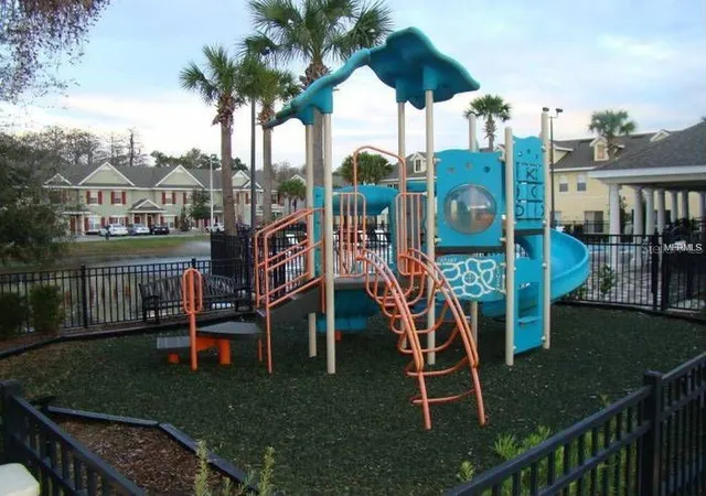 2nd image of 10547 Regent Sq Dr, ORLANDO, FL 32825