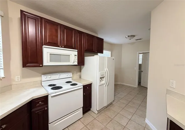 4th image of 10547 Regent Square Dr #1008, Orlando, FL 32825 | MLS# S5155928