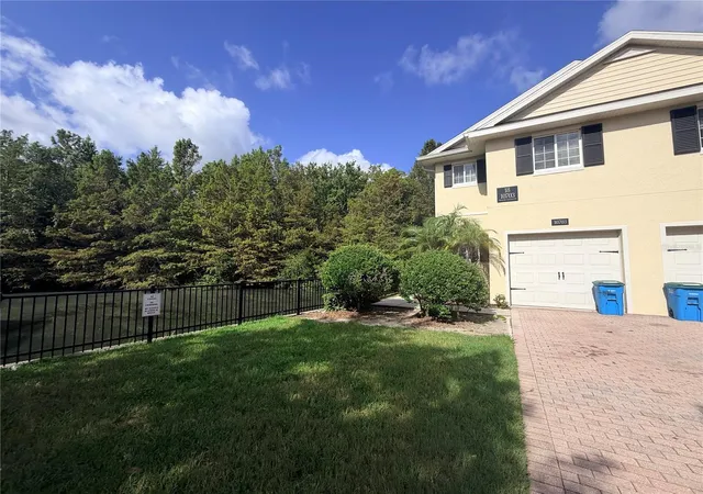 3rd image of 10703 Regent Sq Dr, ORLANDO, FL 32825