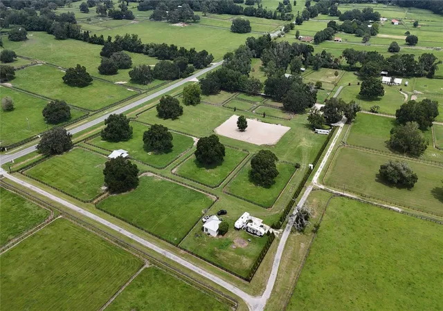 Photo 4 of House for sale at 13489 NW Gainesville Rd, Reddick, FL 32686 | MLS# OM730707 | Listing updated on 2026-09-22