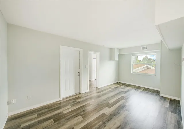 2nd image of 1259 Franklin St, Clearwater, FL 33756 | MLS# TB8540445