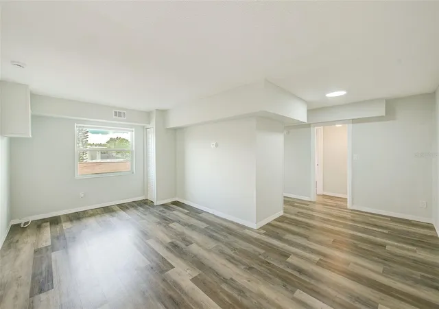 3rd image of 1259 Franklin St, Clearwater, FL 33756 | MLS# TB8540445