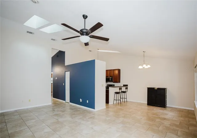 2nd image of 3915 Nw 7th Pl, Gainesville, FL 32607 | MLS# GC542866
