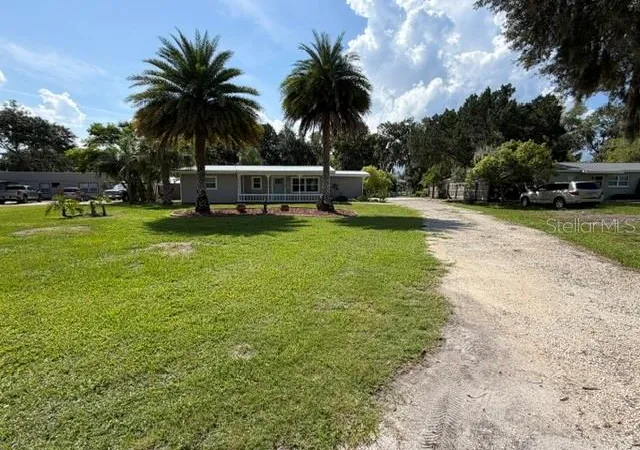 2nd image of 451 Nw 14th Pl, Crystal River, FL 34428 | MLS# G5116665