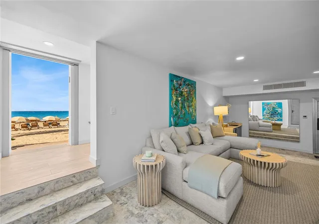Photo 3 of Sale Pending at 2 Vendig St, San Juan, PR 00907 | MLS# PR9123540 | Listing updated on 2026-09-03