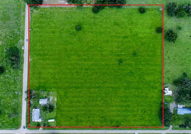 Photo 1 of Land for sale at 3984 Dixiana Dr, Bowling Green, FL 33834 | MLS# TB8540479 | Listing updated on 2026-08-20