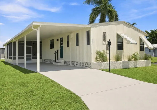 3rd image of 252 Loon Ln #252, Naples, FL 34114 | MLS# C7529776