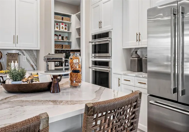 Photo 4 of Single family home for sale at 533 Hammock Oaks Blvd, Lady Lake, FL 32159 | MLS# W7888744 | Listing updated on 2026-08-25