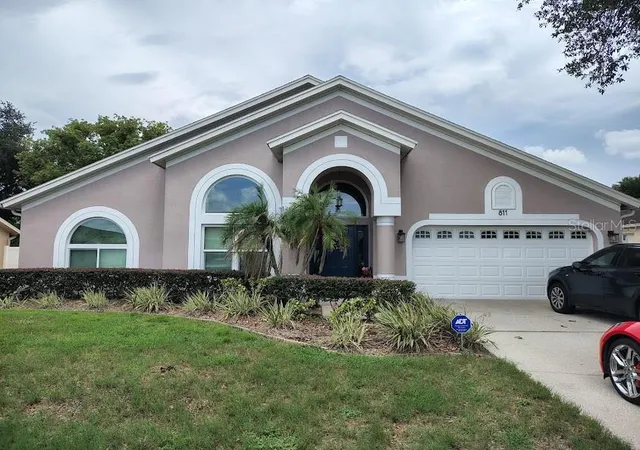 1st image of 811 Sand Ridge Dr, Valrico, FL 33594 | MLS# TB8540508