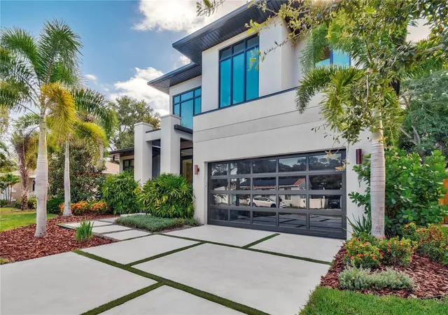 4th image of 1551 Pasadena Dr, Dunedin, FL 34698 | MLS# TB8540525