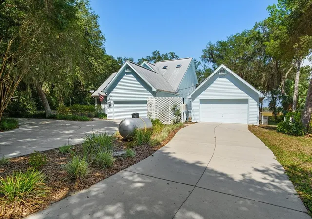 Photo 4 of Single family home for sale at 6085 S Royal Dr, Homosassa, FL 34448 | MLS# OM730719 | Listing updated on 2026-09-02